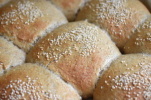 Burgerboller - den bedste opskrift på bløde, grove burgerboller