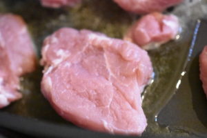 Mørbrad i sennepssauce - med fløde og timian. En lækker ret