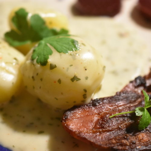 Stegt flæsk med persillesauce - stegt på pande - nem opskrift