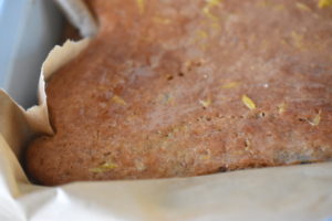 Kage med appelsin og appelsinglasur - nem og fedtfattig