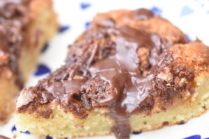 Kanelsnegle kage uden gær - nem og lækker svampet kanelkage