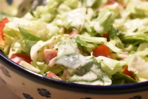 Mormordressing - opskrift på nem dressing til salat