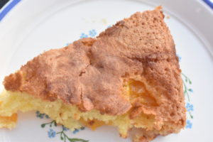 Ferskentærte - kage med fersken og marcipan - opskrift