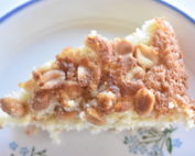 Kage med kokos og peanuts - nem opskrift