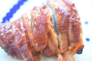 Glaseret svinemørbrad med bacon og honning marinade