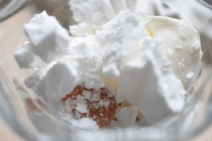 Eton Mess med rabarber - nem dessert med marengs