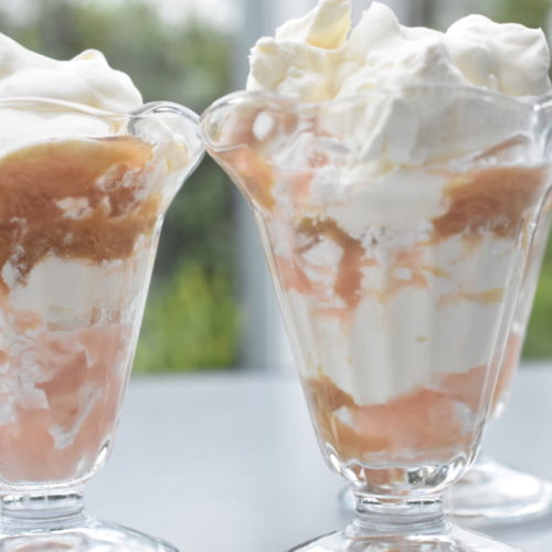 Eton Mess med rabarber - nem dessert med marengs