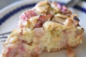 Rabarberkage med olie - nem rabarbertærte