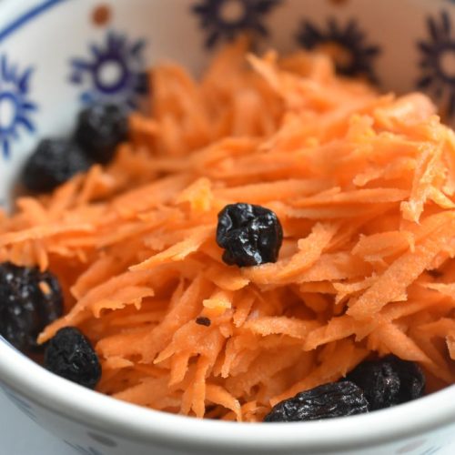 Gulerodssalat med rosiner og citron - nem opskrift