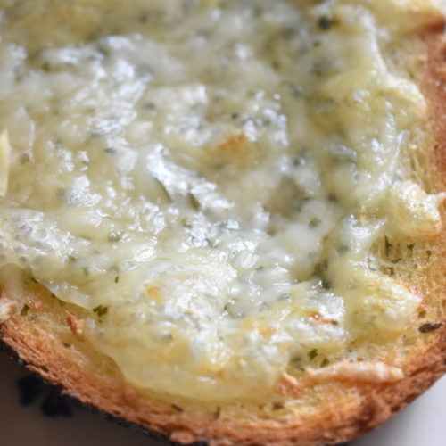 Hvidløgsbrød med ost - nem opskrift