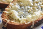 Hvidløgsbrød med ost - nem opskrift