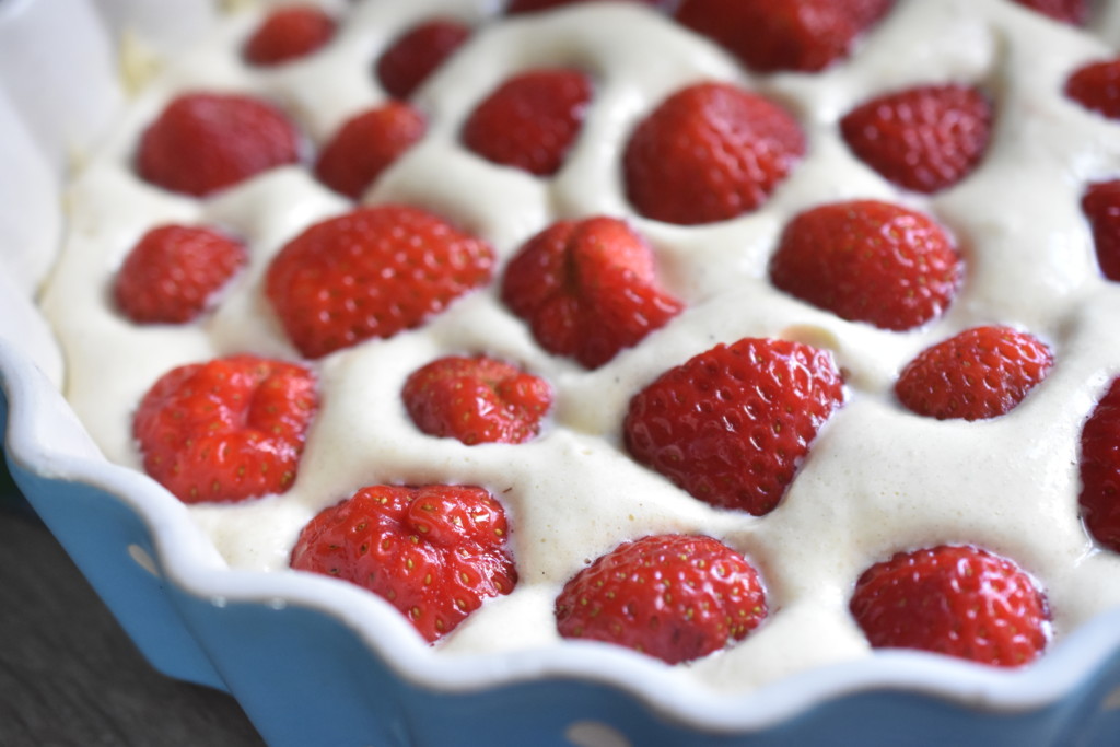 Jordbærkage - sukkerbrødskage med jordbær