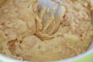 Kage med jordbær og makroner - nem og lækker opskrift