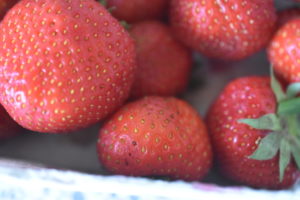 Makronkage - kage med jordbær og makroner