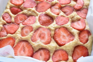 Makronkage - kage med jordbær og makroner