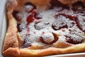 Clafoutis opskrift med jordbær - jordbærkage