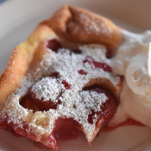 Clafoutis opskrift med jordbær - jordbærkage