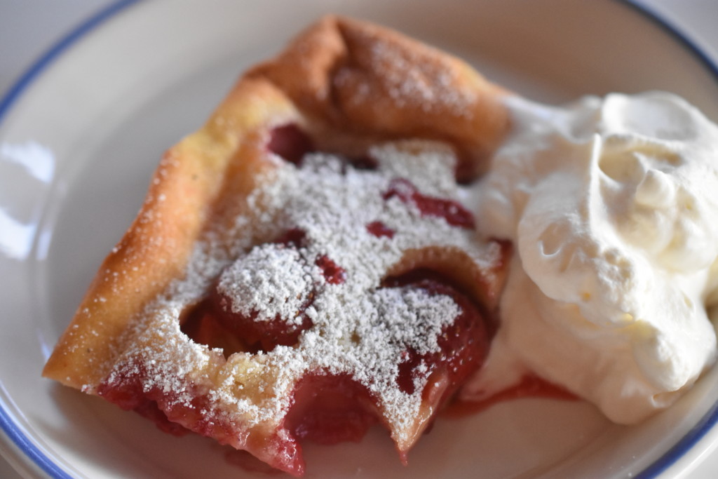 Clafoutis opskrift med jordbær - jordbærkage