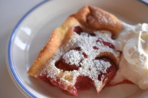 DSC_2192 • nogetiovnen.dk Clafoutis opskrift med jordbær - jordbærkage