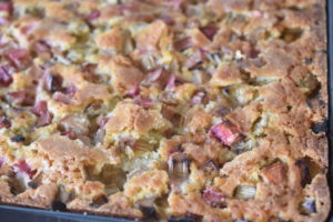 Rabarberkage i bradepande - nem rabarber kage 