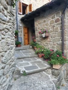 Quota -  den smukke bjerglandsby i Toscana