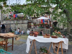 Quota -  den smukke bjerglandsby i Toscana