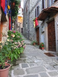 Quota -  den smukke bjerglandsby i Toscana