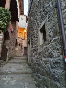 Quota -  den smukke bjerglandsby i Toscana