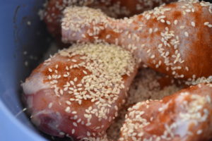 Kyllingelår med sesam i ovn, grill el. airfryer