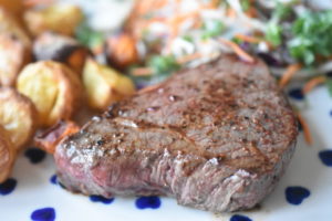 Minutsteaks - steaks med smør stegt på pande 