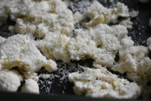 Bagt blomkål med parmesan - blomkål i ovn