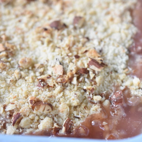 Rabarbercrumble - opskrift på nem & lækker crumble