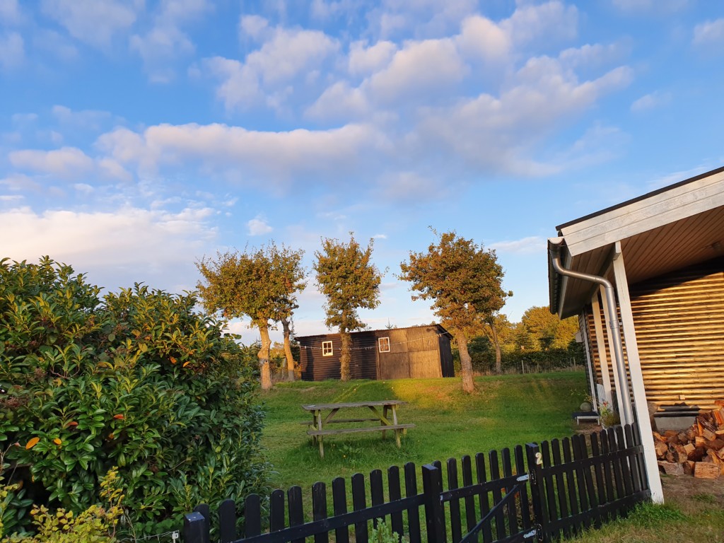 En blogger lykkelig hilsen fra sommerhuset