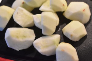 Æblekage - opskrift på kage med æble & kanel