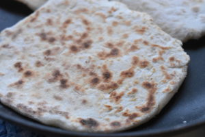 DSC_0296 • nogetiovnen.dk Pandebrød med hvidløg – naanbrød uden gær