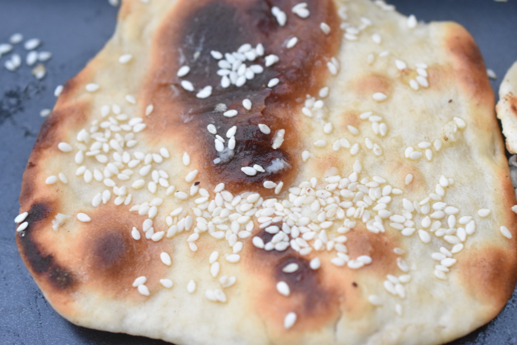 DSC_0302 • nogetiovnen.dk Pandebrød med hvidløg – naanbrød uden gær