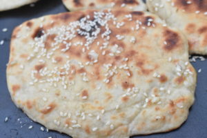 Pandebrød med hvidløg – naanbrød uden gær 