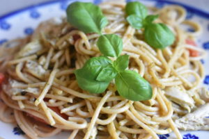 Pastaret med kylling og pesto - nem opskrift