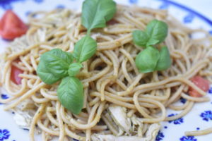 Pastaret med kylling og pesto - nem opskrift