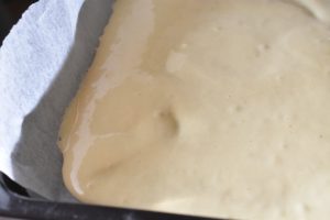 Roulade - nem opskrift med brombær syltetøj