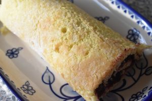 Brombærroulade - nem roulade med brombær