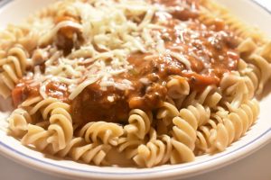 Langtidssimret kødsovs i slow cooker - opskrift 