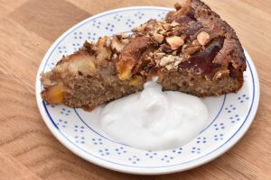 Æblekage - opskrift på kage med æble & kanel