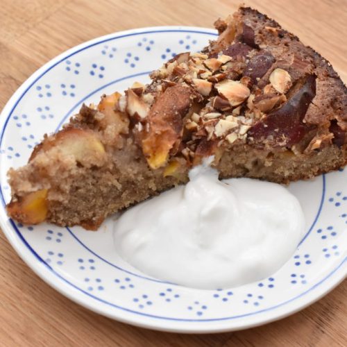 Æblekage - opskrift på kage med æbler, kanel og kardemomme