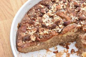 Æblekage - opskrift på kage med æble & kanel