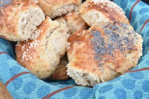 Boller med kærnemælk & havregryn - grovboller