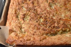 Madbrød med cheddar ost - nemt hvidløgsbrød