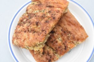 Madbrød med cheddar ost - nemt hvidløgsbrød