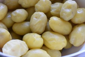 Brunede kartofler i ovn med brun farin opskrift