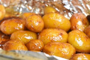 Brunede kartofler i ovn med brun farin opskrift